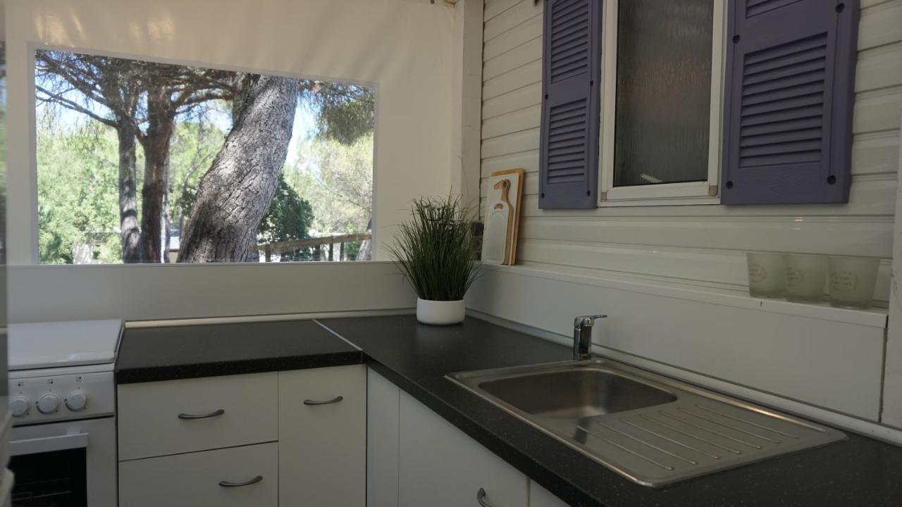 Chalets Met Buitenkeuken Op Camping Lei Suves - Joycasa روكبرون-سور-أرجينس المظهر الخارجي الصورة