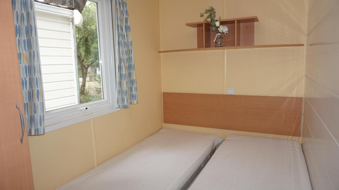 Chalets Met Buitenkeuken Op Camping Lei Suves - Joycasa روكبرون-سور-أرجينس المظهر الخارجي الصورة