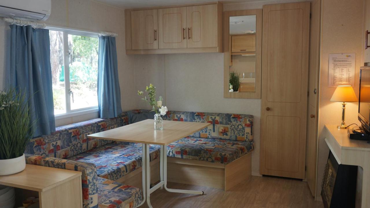Chalets Met Buitenkeuken Op Camping Lei Suves - Joycasa روكبرون-سور-أرجينس المظهر الخارجي الصورة