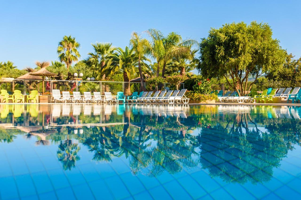 Chalets Met Buitenkeuken Op Camping Lei Suves - Joycasa روكبرون-سور-أرجينس المظهر الخارجي الصورة