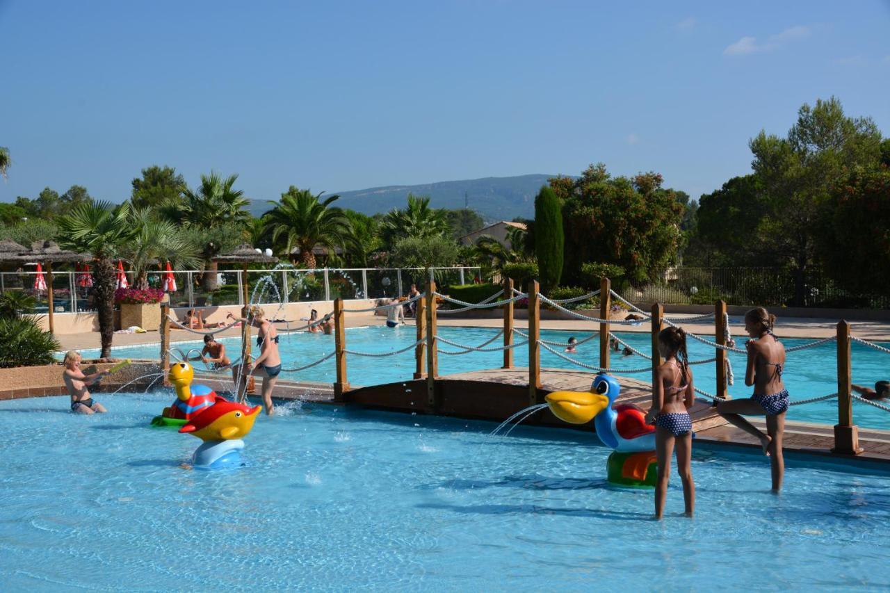 Chalets Met Buitenkeuken Op Camping Lei Suves - Joycasa روكبرون-سور-أرجينس المظهر الخارجي الصورة