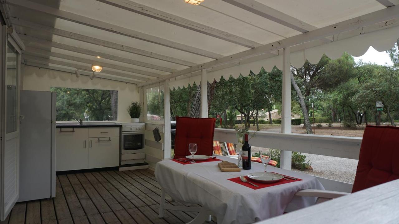Chalets Met Buitenkeuken Op Camping Lei Suves - Joycasa روكبرون-سور-أرجينس المظهر الخارجي الصورة