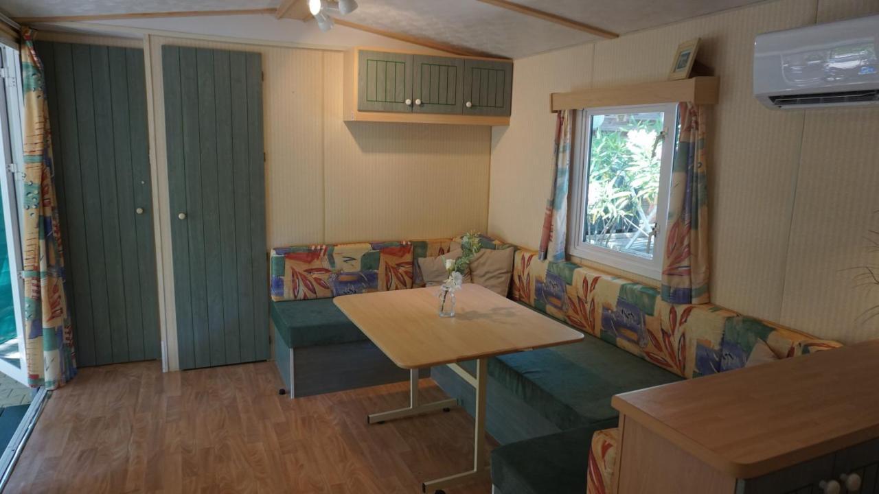 Chalets Met Buitenkeuken Op Camping Lei Suves - Joycasa روكبرون-سور-أرجينس المظهر الخارجي الصورة