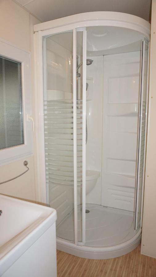 Chalets Met Buitenkeuken Op Camping Lei Suves - Joycasa روكبرون-سور-أرجينس المظهر الخارجي الصورة