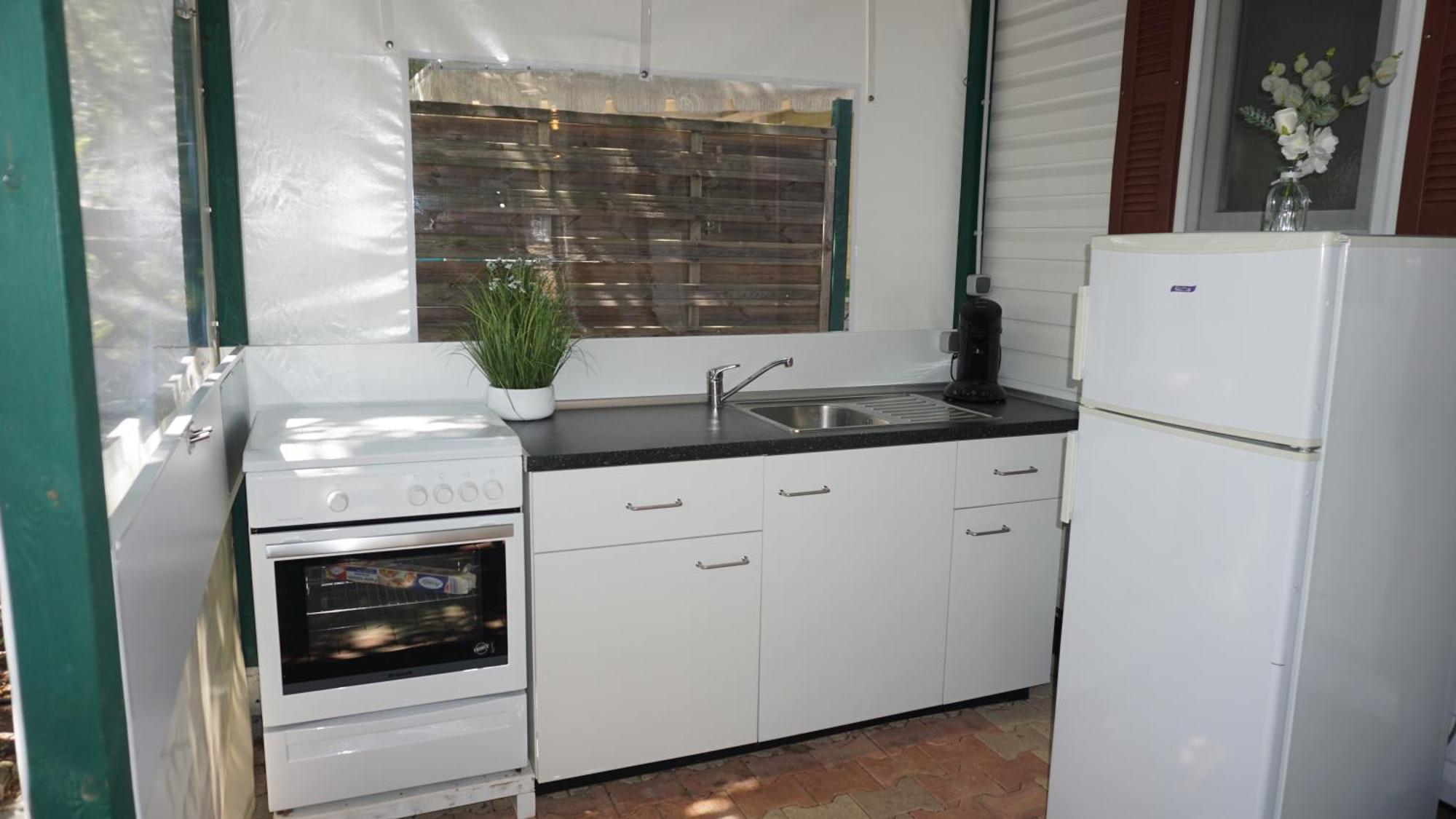 Chalets Met Buitenkeuken Op Camping Lei Suves - Joycasa روكبرون-سور-أرجينس الغرفة الصورة