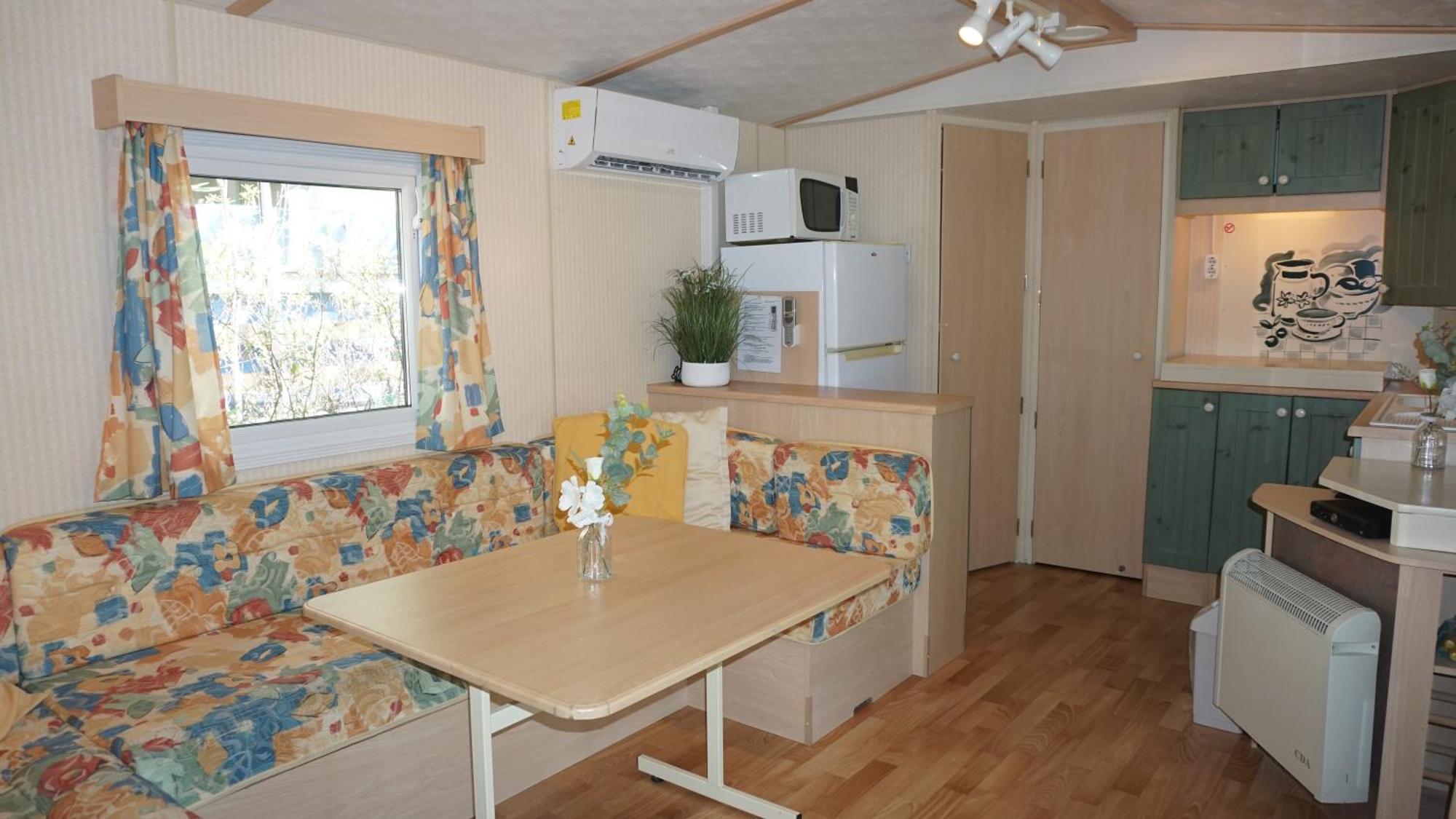 Chalets Met Buitenkeuken Op Camping Lei Suves - Joycasa روكبرون-سور-أرجينس الغرفة الصورة