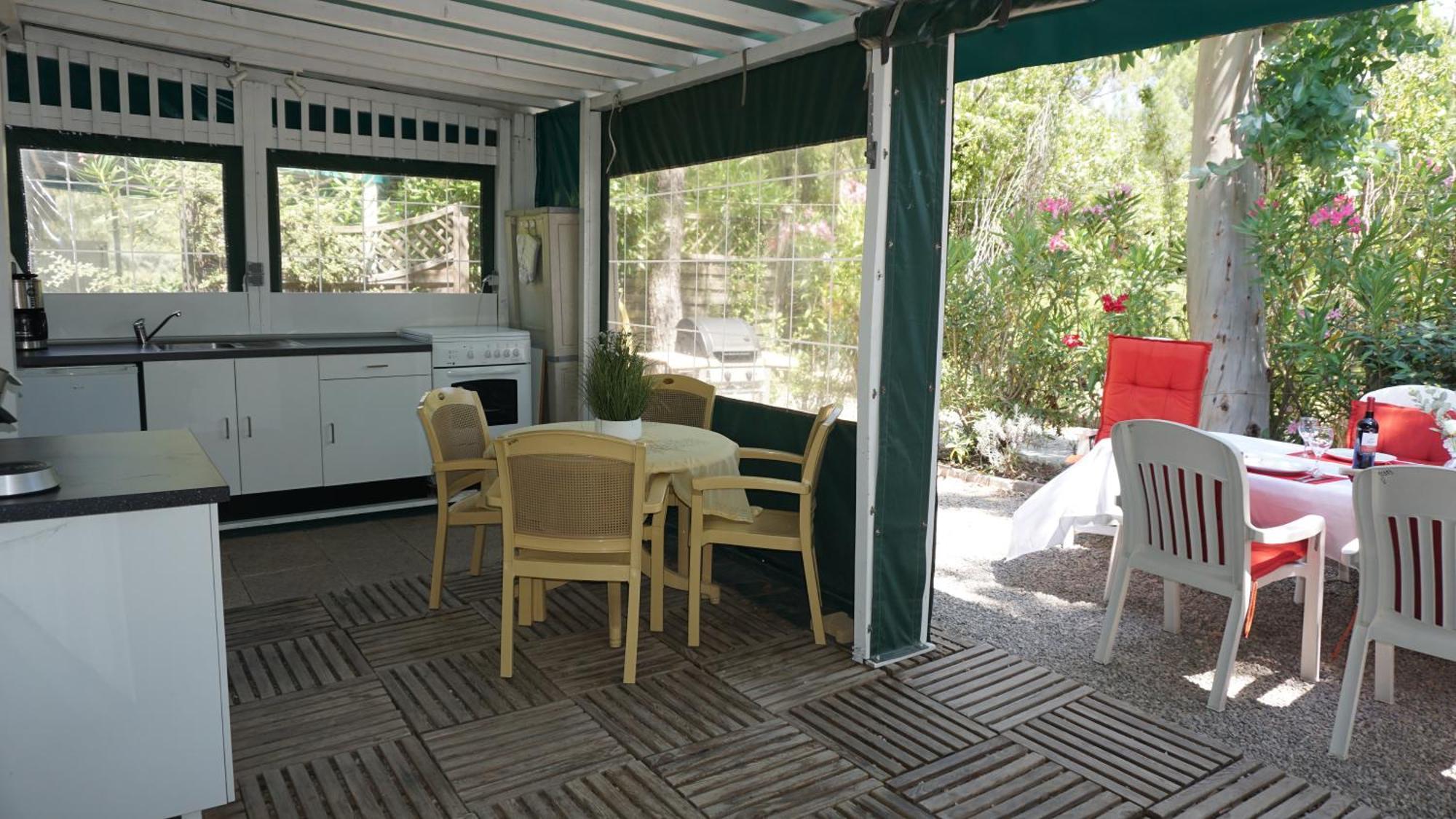 Chalets Met Buitenkeuken Op Camping Lei Suves - Joycasa روكبرون-سور-أرجينس الغرفة الصورة